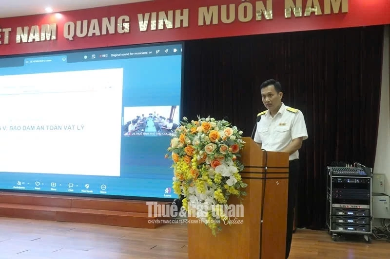 Tại chương trình, các nội dung được tập trung vào những vấn đề gắn trực tiếp với quá trình sử dụng, khai thác hệ thống thông tin trong thực hiện nhiệm vụ. 