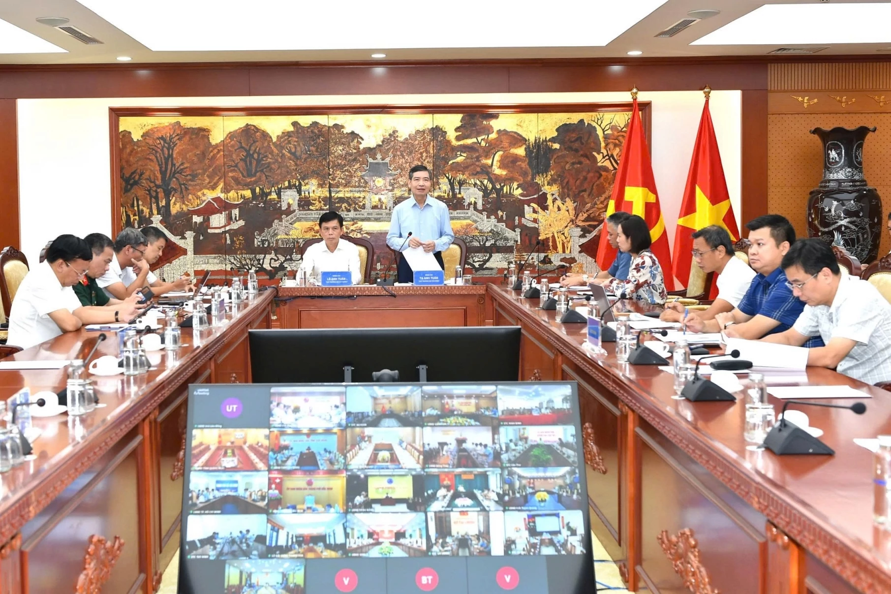 go vuong de tang toc giai ngan cac du an giao thong trong diem