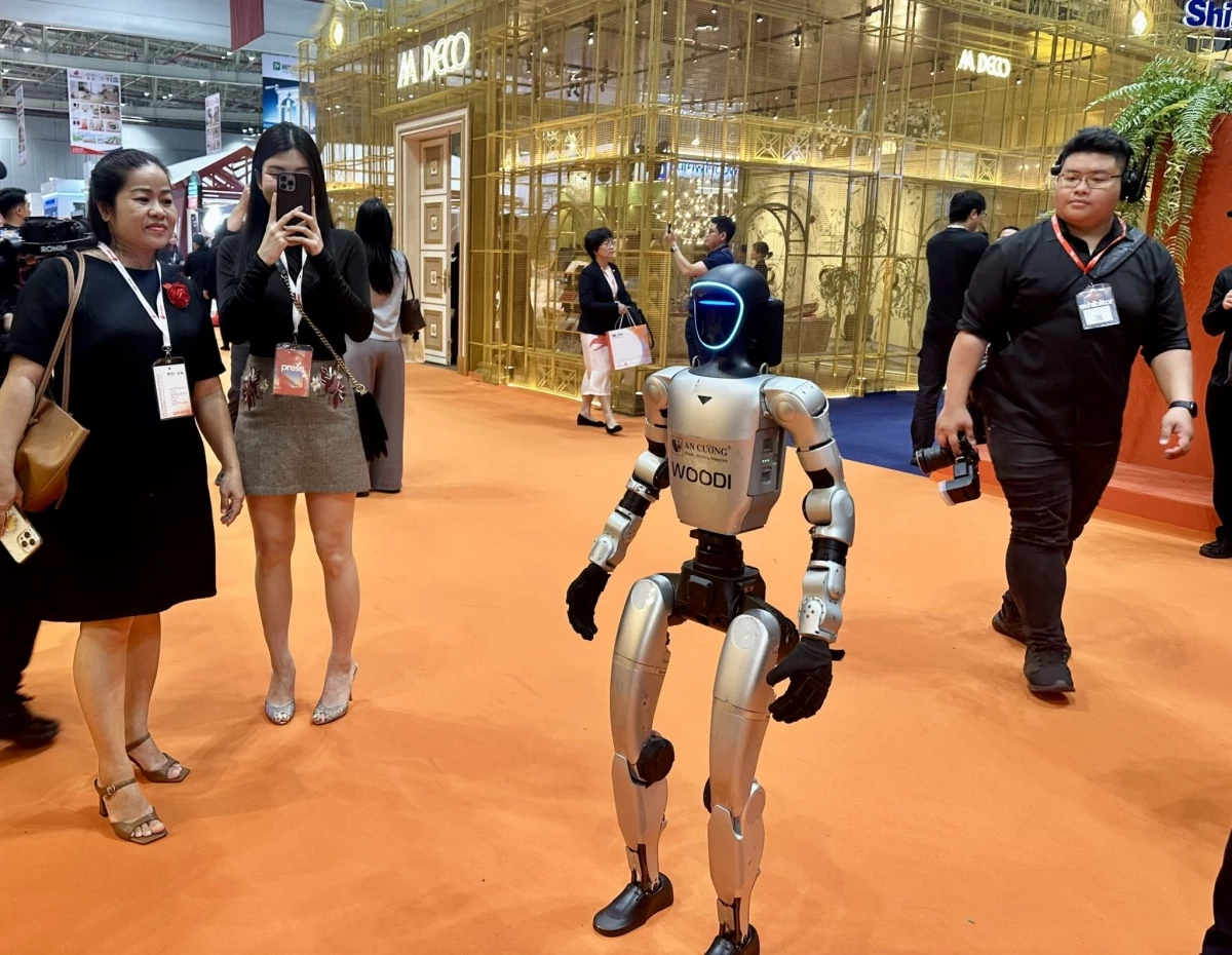 Doanh nghiệp ứng dụng AI Ứng dụng AI: Rút ngắn hành trình, khách hàng chốt đơn nhanh hơn