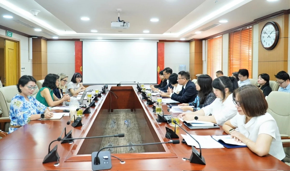 UBCKNN và IFC thúc đẩy hợp tác phát triển thị trường vốn, các-bon UBCKNN và IFC thúc đẩy hợp tác phát triển thị trường vốn, các-bon