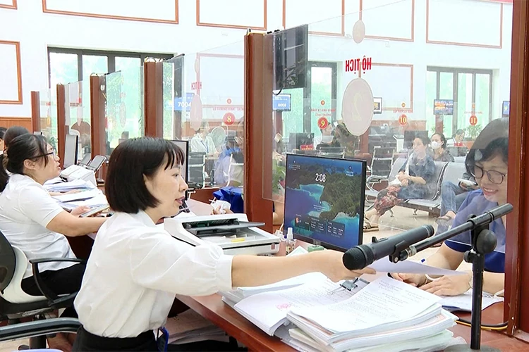 Truy vết theo mã số bảo hiểm xã hội, thuế thu nhập cá nhân được coi là một trong những giải pháp quản trị hệ thống hiện đại và minh bạch.