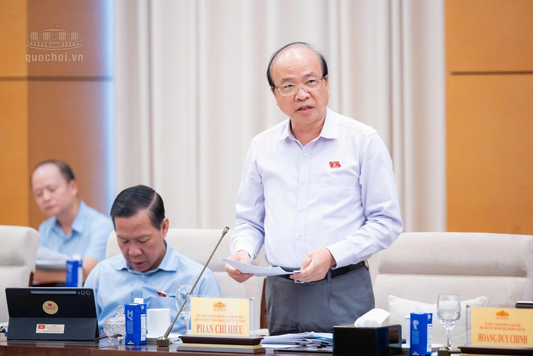 Tinh gọn hệ thống văn bản quy phạm pháp luật, mỗi chủ thể chỉ ban hành 1 hình thức Tinh gọn hệ thống văn bản quy phạm pháp luật, mỗi chủ thể chỉ ban hành 1 hình thức