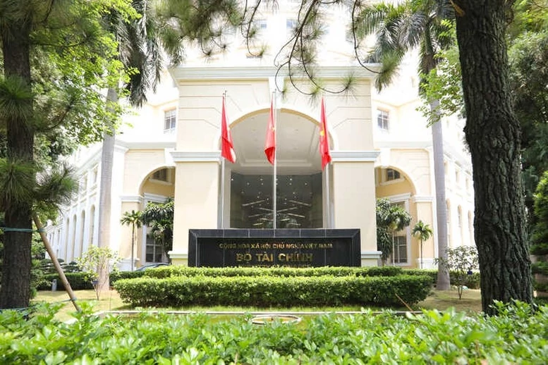 chinh phu ban hanh nghi dinh quy dinh chuc nang nhiem vu quyen han va co cau to chuc cua bo tai chinh