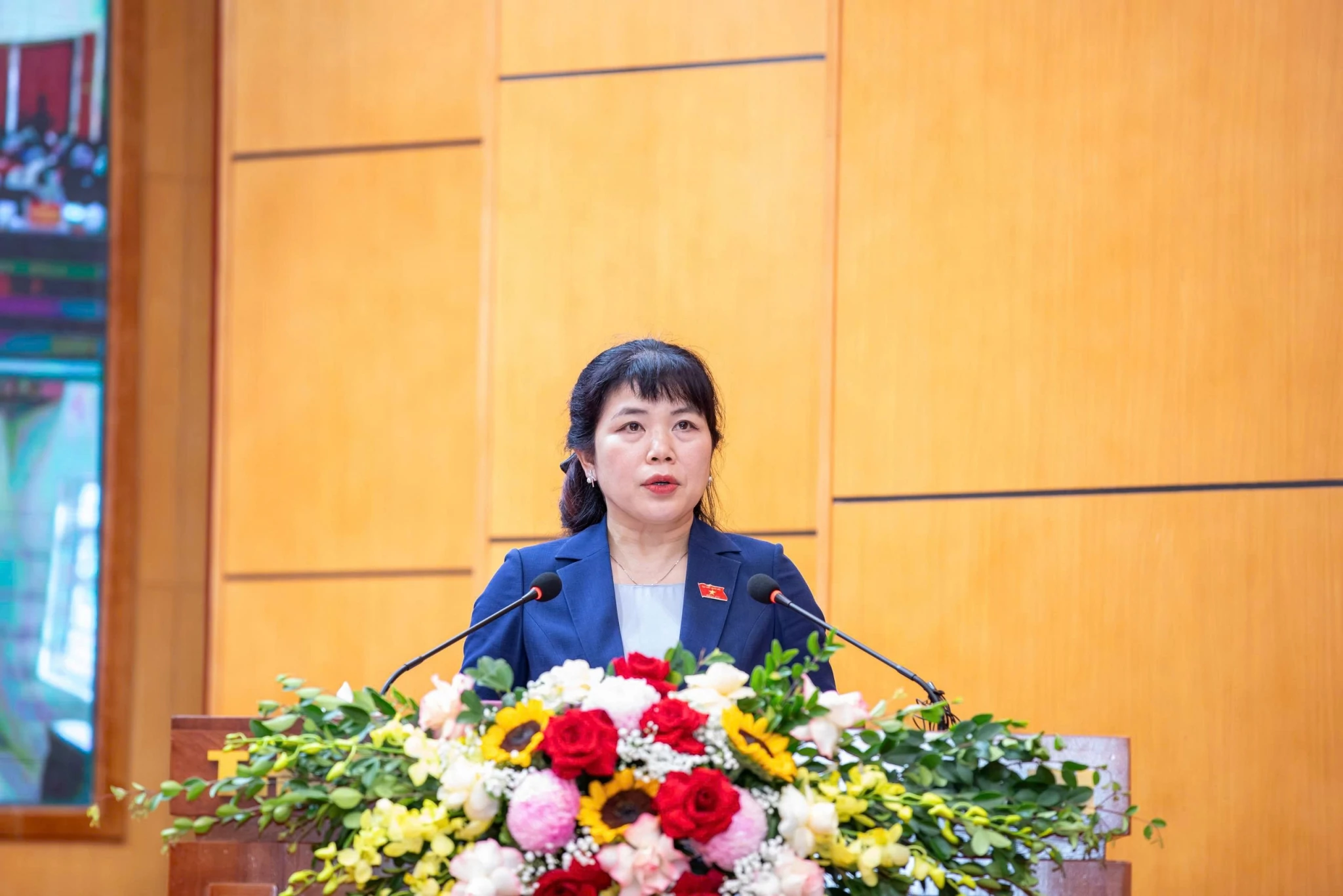 Bộ trưởng Ngô Văn Tuấn tiếp xúc cử tri trước Kỳ họp thứ 2, Quốc hội khóa XVI Bộ trưởng Ngô Văn Tuấn tiếp xúc cử tri trước Kỳ họp thứ 2, Quốc hội khóa XVI