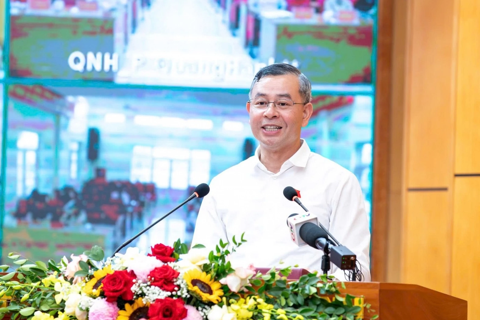 bo truong ngo van tuan kiem soat lam phat de nguoi dan thu huong thanh qua tang truong