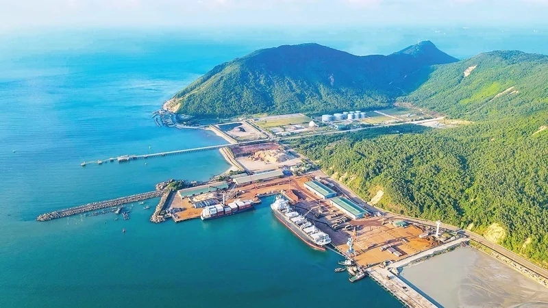 Vốn đầu tư FDI tăng mạnh, mở rộng KKT Vũng Áng, hàng loạt dự án khởi công, 29 dự án cao tốc gọi vốn đầu tư