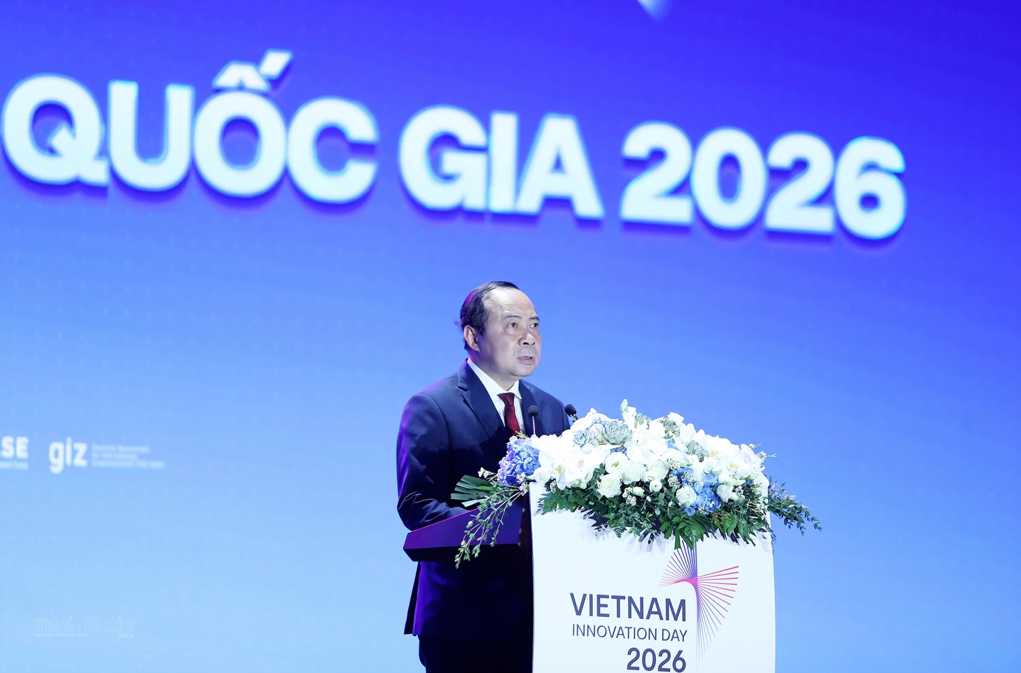Đưa đổi mới sáng tạo thành năng lực phát triển của toàn xã hội Đưa đổi mới sáng tạo thành năng lực phát triển của toàn xã hội