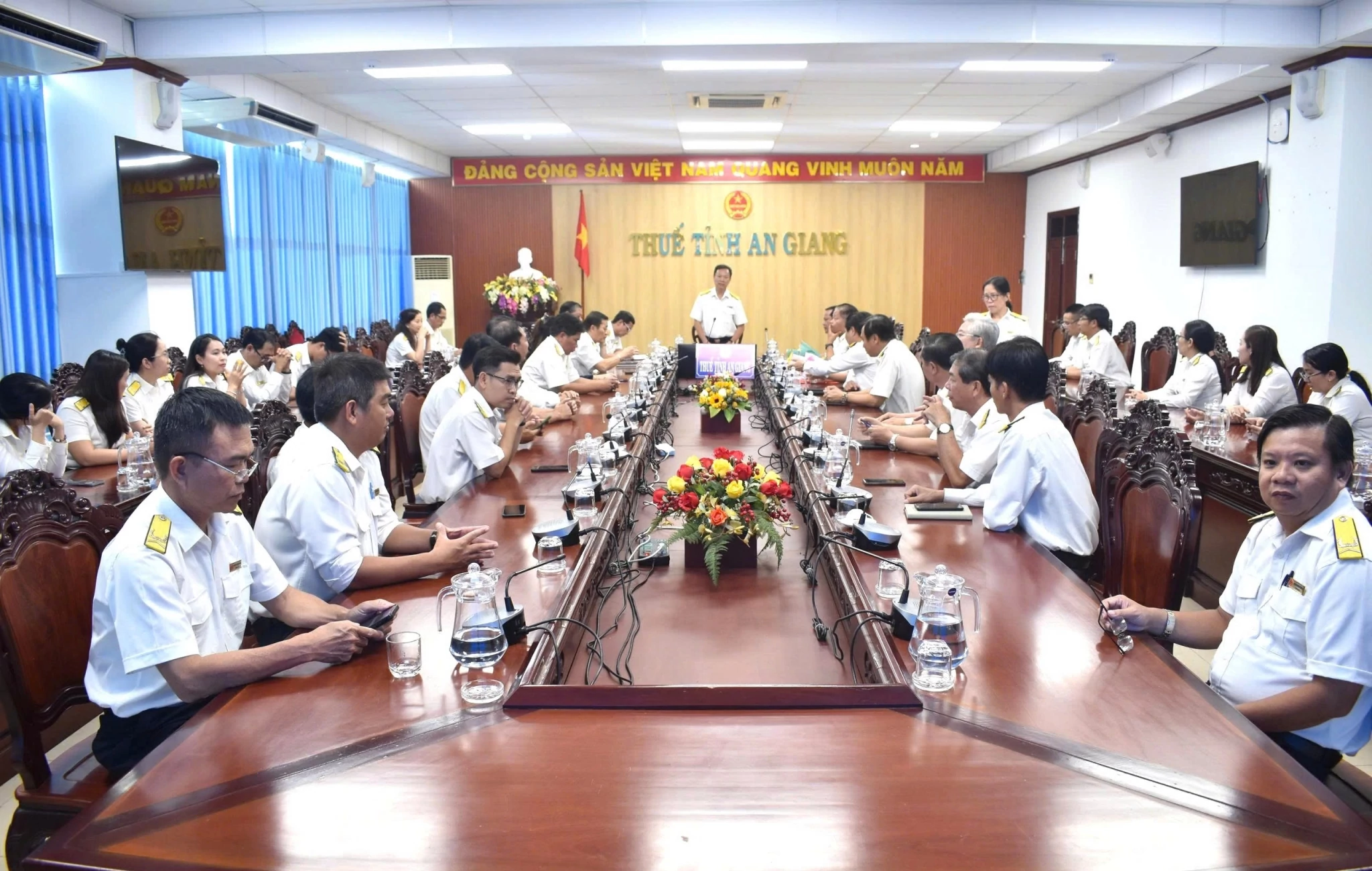 Thuế tỉnh An Giang quyết tâm thu ngân sách hơn 8.352 tỷ đồng trong 3 tháng cuối năm