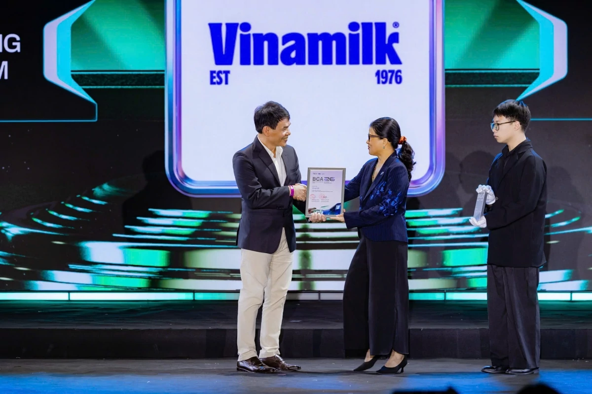 Vinamilk liên tiếp được vinh danh, khẳng định sức mạnh thương hiệu Vinamilk liên tiếp được vinh danh, khẳng định sức mạnh thương hiệu