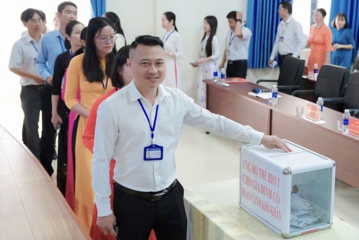 Lâm Đồng: Ấm lòng những tấm thẻ BHYT đến với người dân có hoàn cảnh khó khăn