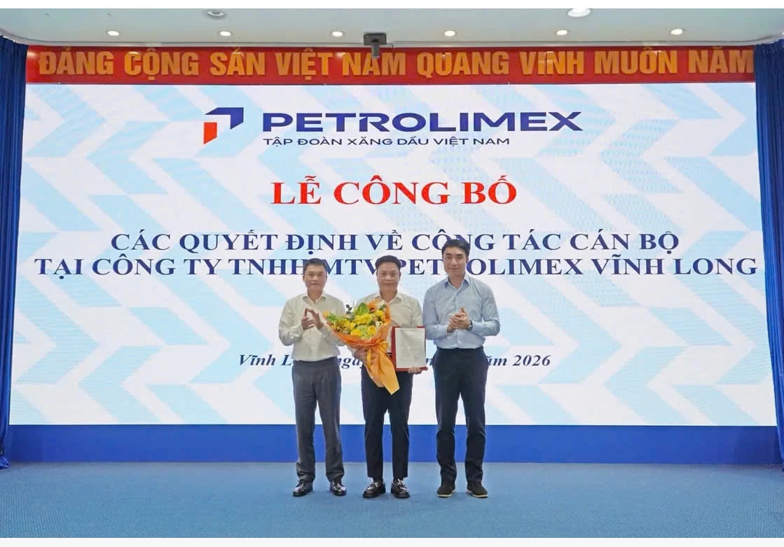 Ông Nguyễn Việt Dũng đảm nhiệm chức vụ Chủ tịch Petrolimex Vĩnh Long từ 10.10.2026 Ông Nguyễn Việt Dũng đảm nhiệm chức vụ Chủ tịch Petrolimex Vĩnh Long từ 10.10.2026