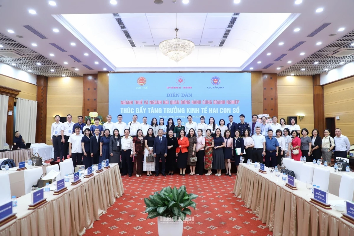 Đối thoại cởi mở, trao đổi thực chất