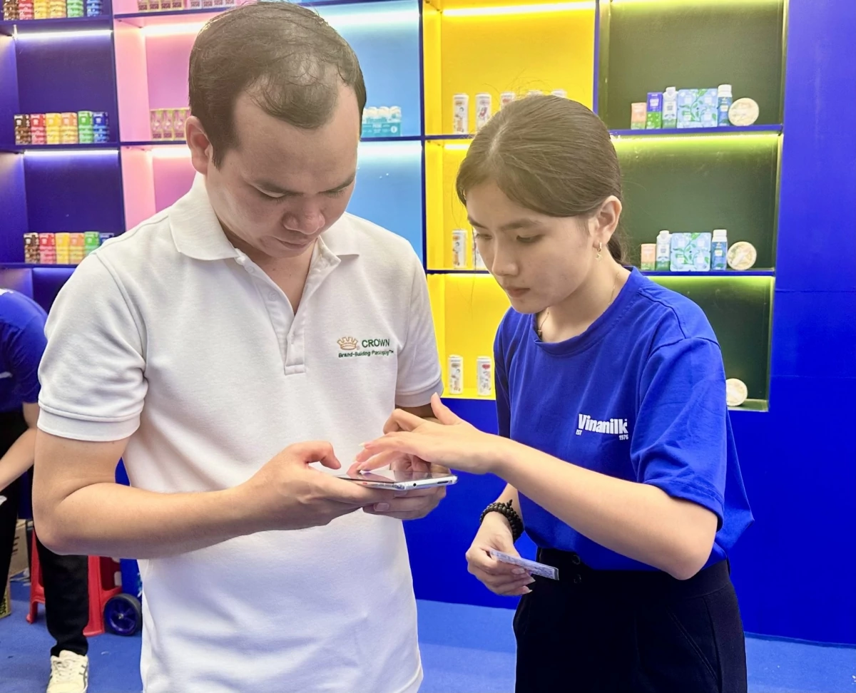 46 doanh nghiệp xuất sắc nhận Bằng khen tại Lễ hội Hàng Việt Nam chất lượng cao 46 doanh nghiệp xuất sắc nhận Bằng khen tại Lễ hội Hàng Việt Nam chất lượng cao