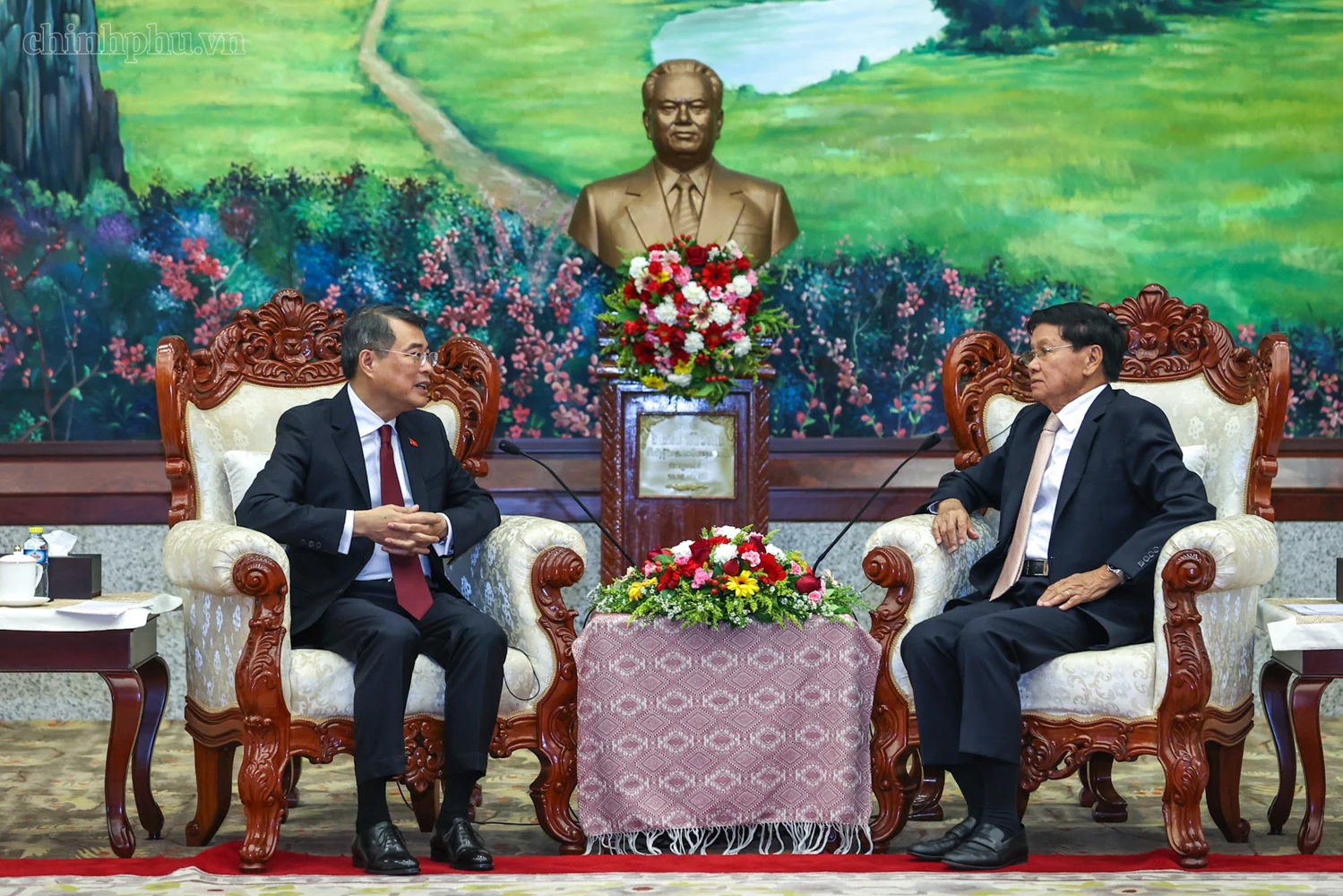 Thủ tướng Lê Minh Hưng hội kiến Tổng Bí thư, Chủ tịch nước Lào