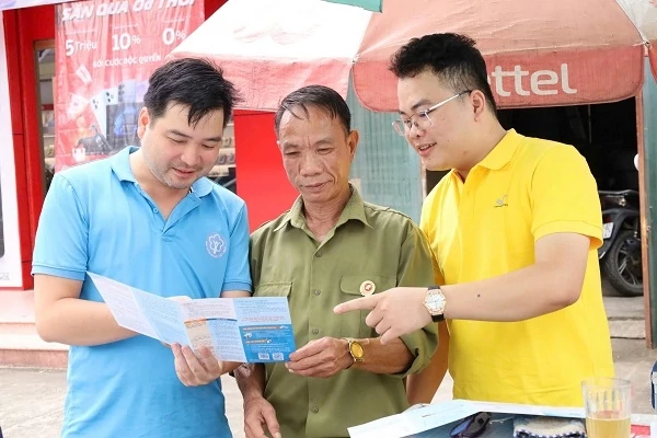 Bảo hiểm xã hội tỉnh Tuyên Quang thi đua thực hiện thắng lợi mục tiêu tăng trưởng 2 con số