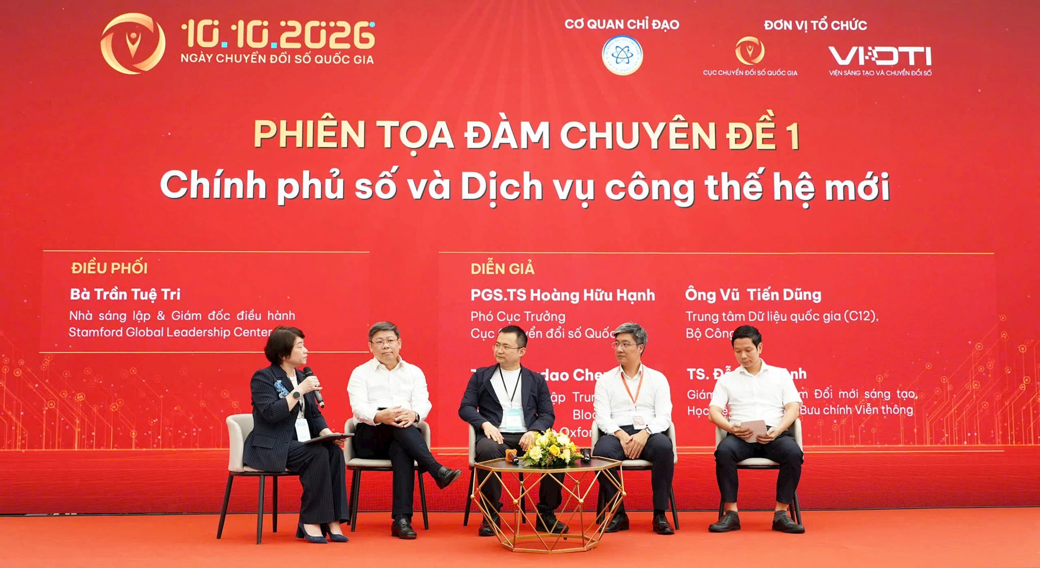 Chuyển đổi số hướng tới dịch vụ công chủ động, dữ liệu khai báo một lần Chuyển đổi số hướng tới dịch vụ công chủ động, dữ liệu khai báo một lần