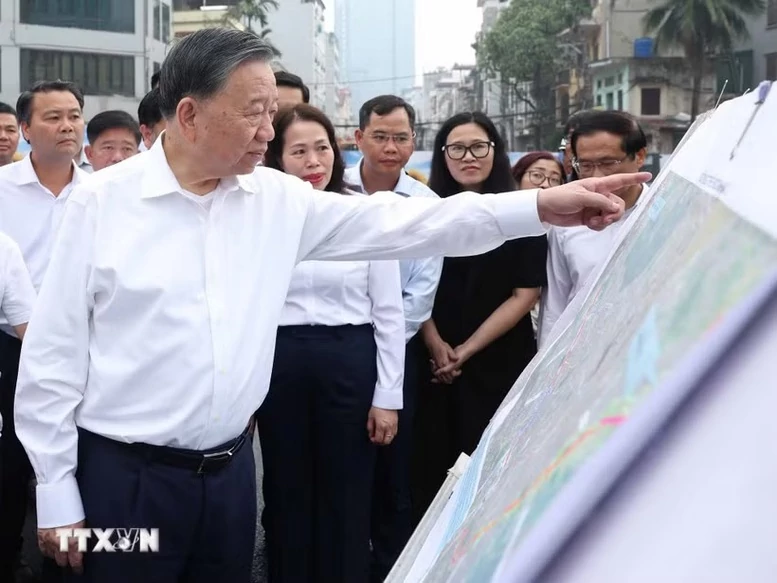 Tổng Bí thư, Chủ tịch nước Tô Lâm kiểm tra tiến độ thi công một số công trình, dự án trọng điểm của Thủ đô