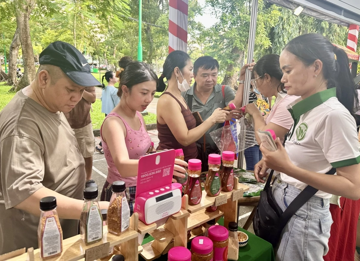Thị trường hàng tiêu dùng nhanh: Các kênh bán lẻ phát triển ra sao?
