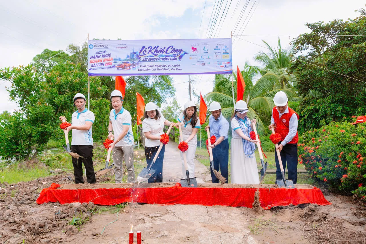 Ông Nguyễn Bá Thành tại Lễ khởi công xây dựng cầu nông thôn tại xã Thới Bình, tỉnh Cà Mau, góp phần kết nối nhịp cầu giao thương và nâng cao đời sống bà con địa phương.