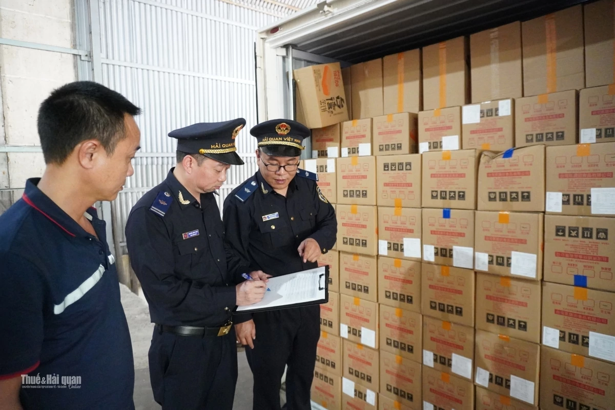 quan hệ đối tác Hải quan - Doanh nghiệp cần được thực hiện đồng bộ từ tuyên truyền, hỗ trợ pháp lý, tiếp nhận phản ánh đến tham vấn doanh nghiệp. Ảnh: H.Nụ
