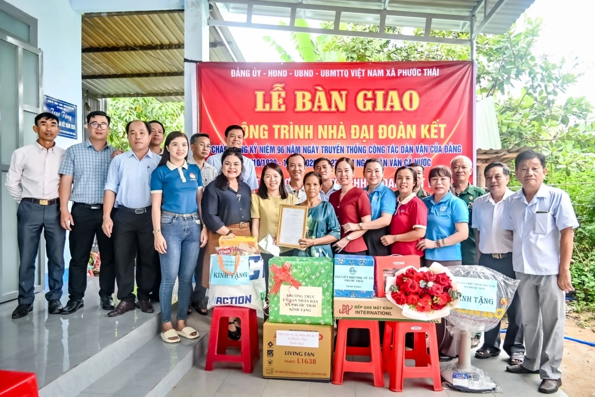 Vedan đồng hành trao tặng nhà Đại đoàn kết Vedan đồng hành trao tặng nhà Đại đoàn kết