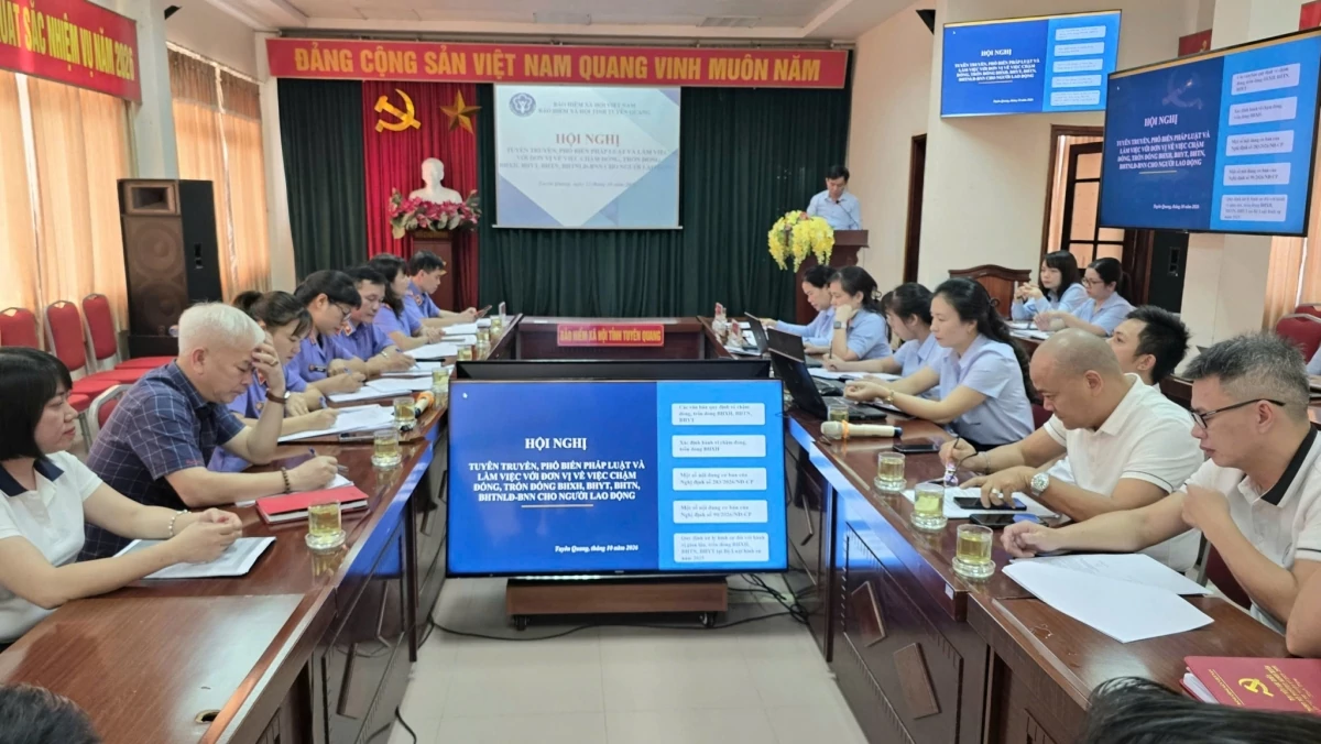 Tuyên Quang: Tăng cường phối hợp xử lý chậm đóng, trốn đóng bảo hiểm xã hội, bảo hiểm y tế bảo vệ người lao động