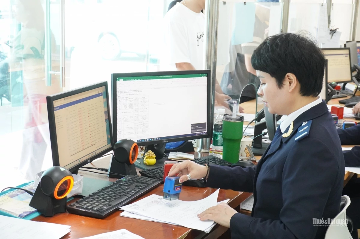Cải cách thủ tục hải quan tạo thuận lợi cho doanh nghiệp xuất nhập khẩu. Ảnh: H.Nụ