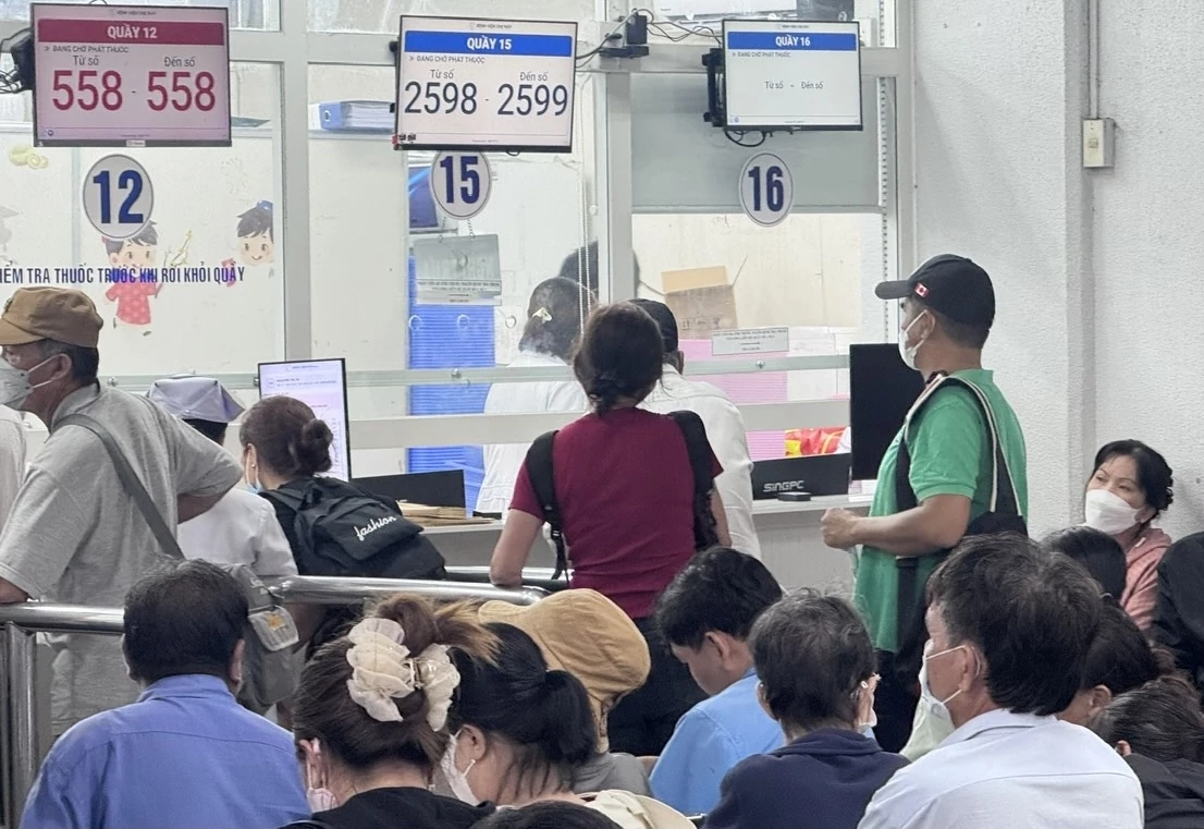 Cơ sở y tế không có hợp đồng khám chữa bệnh BHYT, đi khám có được hưởng quyền lợi?