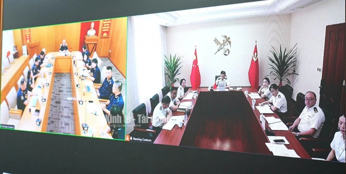 Hải quan Việt Nam trao đổi về chuẩn hóa dữ liệu logistics, quản lý phương tiện vận tải thông minh không người lái. AnhẢnh