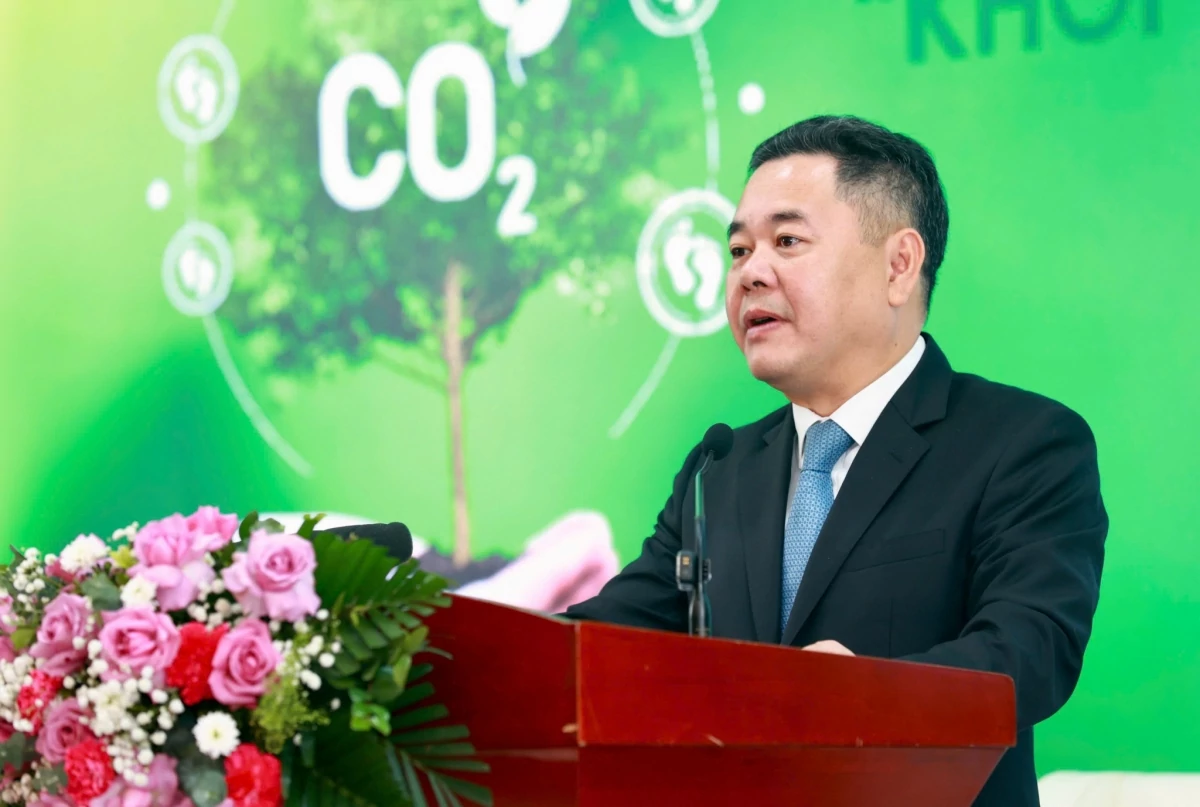 Khơi thông dòng vốn xanh từ tín dụng và thị trường carbon
