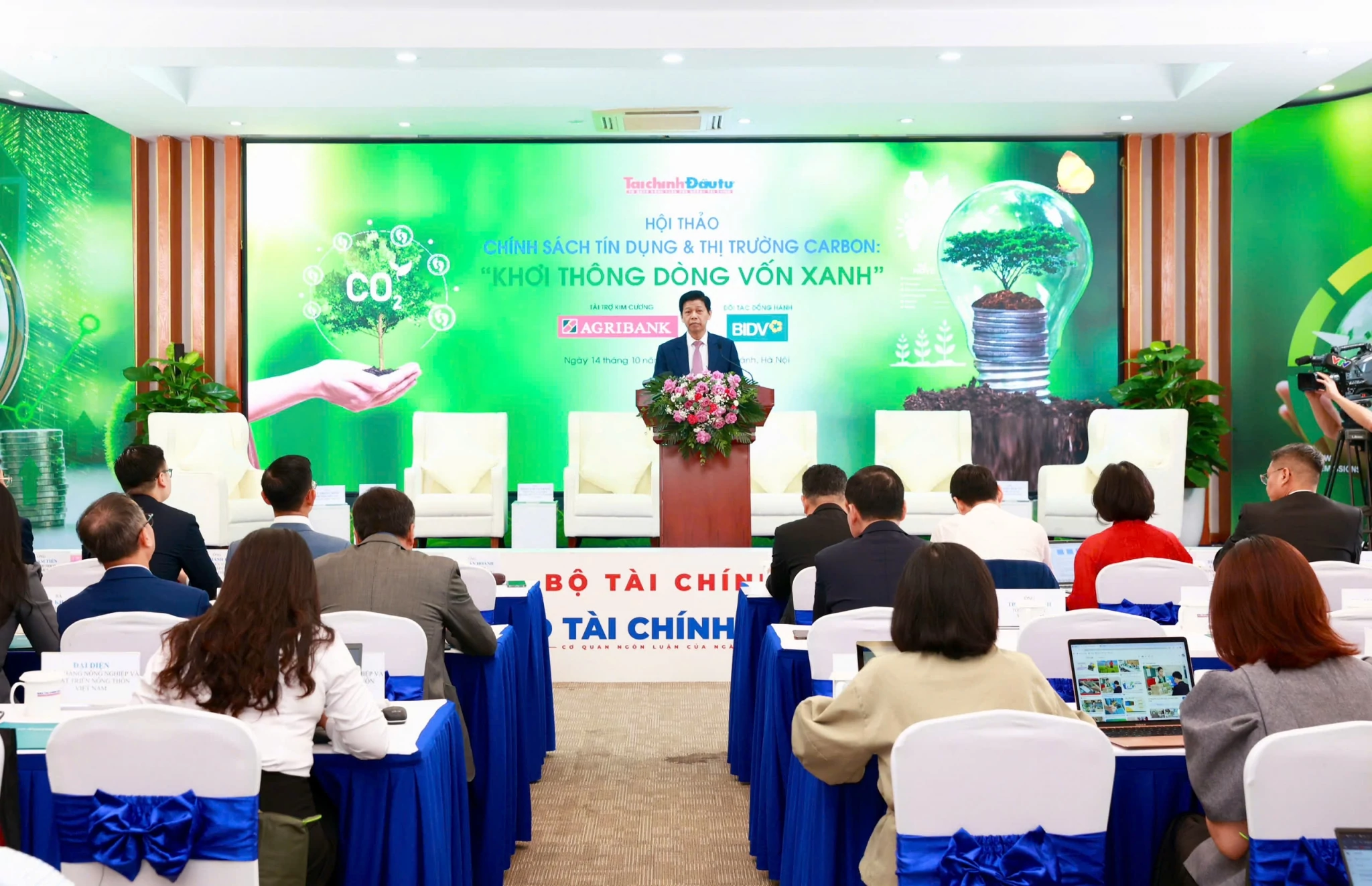 Kết nối tín dụng và thị trường carbon để khơi thông dòng vốn xanh Kết nối tín dụng và thị trường carbon để khơi thông dòng vốn xanh