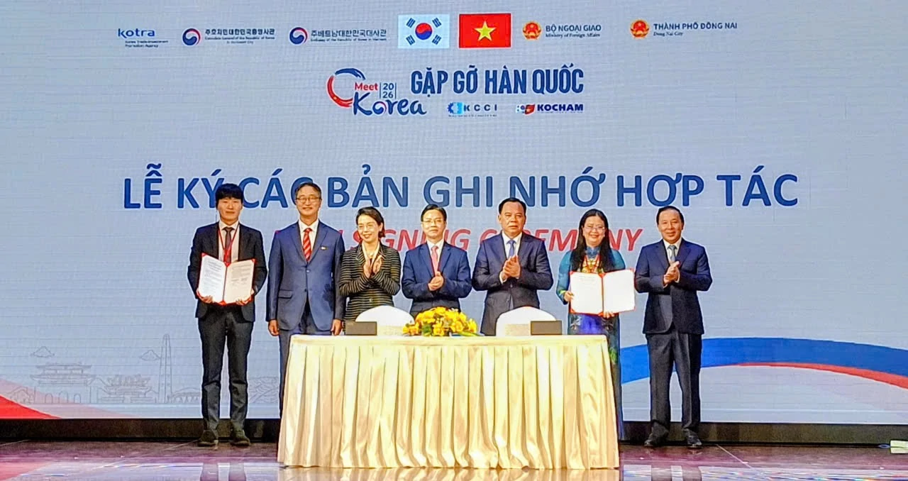 Lễ ký kết các biên bản ghi nhớ hợp tác. Ảnh: Thanh Giang Hợp tác Việt Nam - Hàn Quốc hướng đến chuỗi giá trị cao