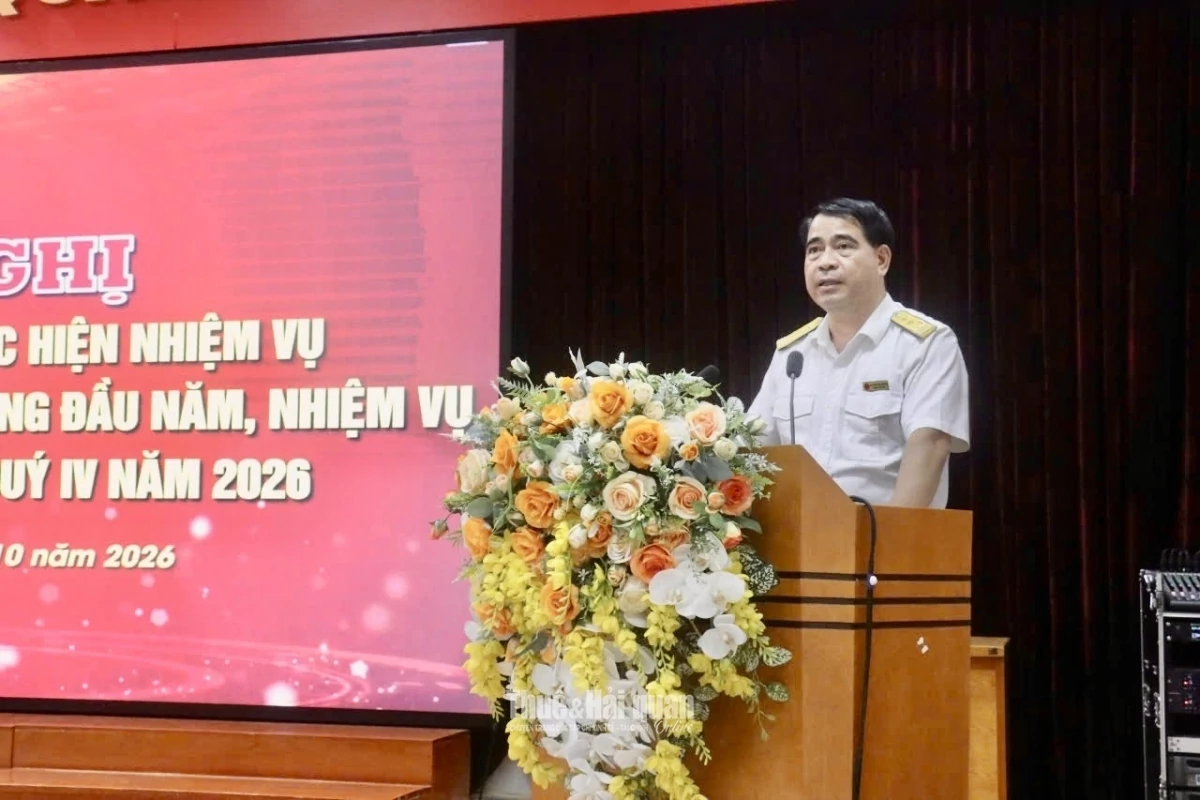 Ông Nguyễn Huy Hồng, Trưởng thuế tỉnh Phú Thọ chỉ đạo tại Hội nghị. Ảnh: Học Văn.