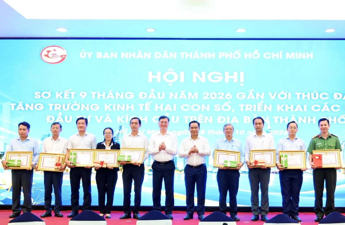 TP. Hồ Chí Minh thưởng công trình hàng trăm tỷ đồng cho các phường giải ngân tốt TP. Hồ Chí Minh thưởng công trình hàng trăm tỷ đồng cho các phường giải ngân tốt