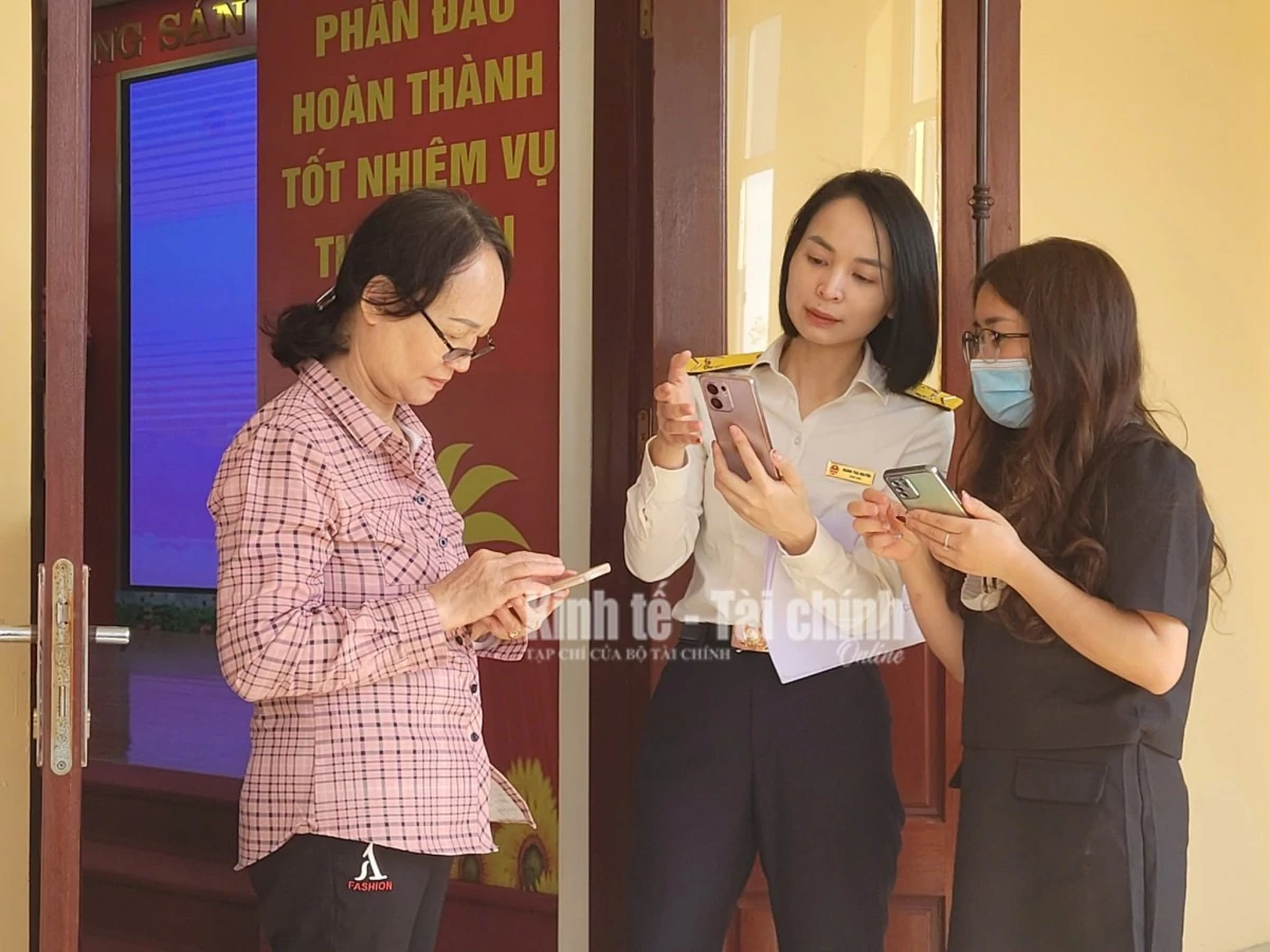Thuế tỉnh Lạng Sơn tập trung đưa eTax Mobile đến đúng đối tượng. Ảnh: H.Nụ