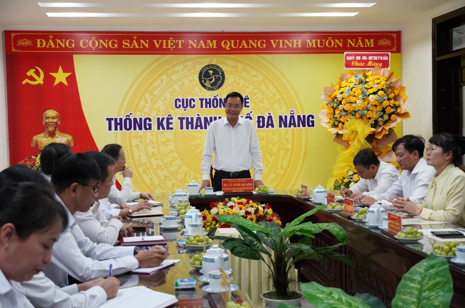Bí thư Thành ủy TP. Đà Nẵng thăm, chúc mừng Thống kê thành phố nhân Ngày Thống kê Thế giới (20/10)