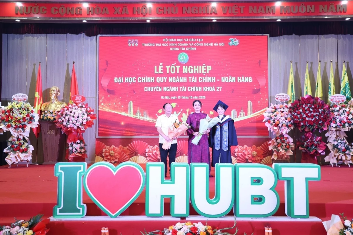 HUBT: 209 tân cử nhân ngành Tài chính - Ngân hàng, chuyên ngành Tài chính, chính thức tốt nghiệp HUBT: 209 tân cử nhân ngành Tài chính - Ngân hàng, chuyên ngành Tài chính, chính thức tốt nghiệp