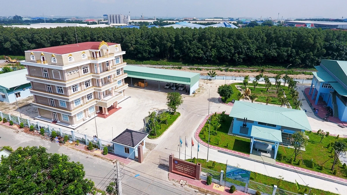 Toàn cảnh Nhà máy xử lý nước thải sinh hoạt Dĩ An (Bình Dương). Ảnh: BIWASE Doanh nghiệp giải bài toán chi phí chuyển đổi xanh