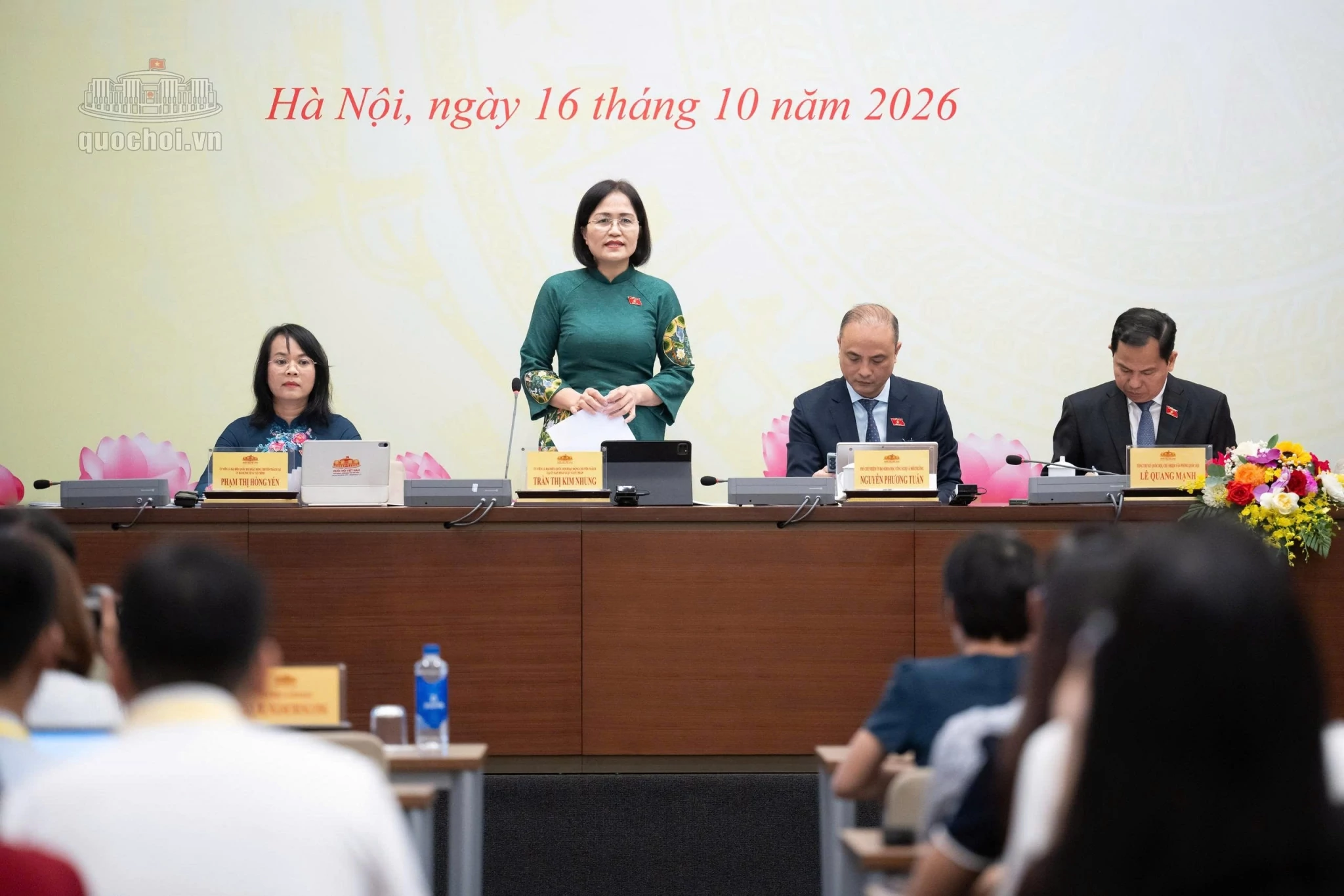 Luật ngắn hơn nhưng không mỏng hơn về chính sách