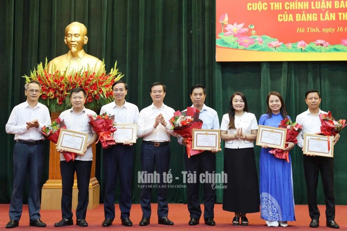 Đảng bộ Hải quan khu vực XI được tặng Giấy khen trong Cuộc thi chính luận