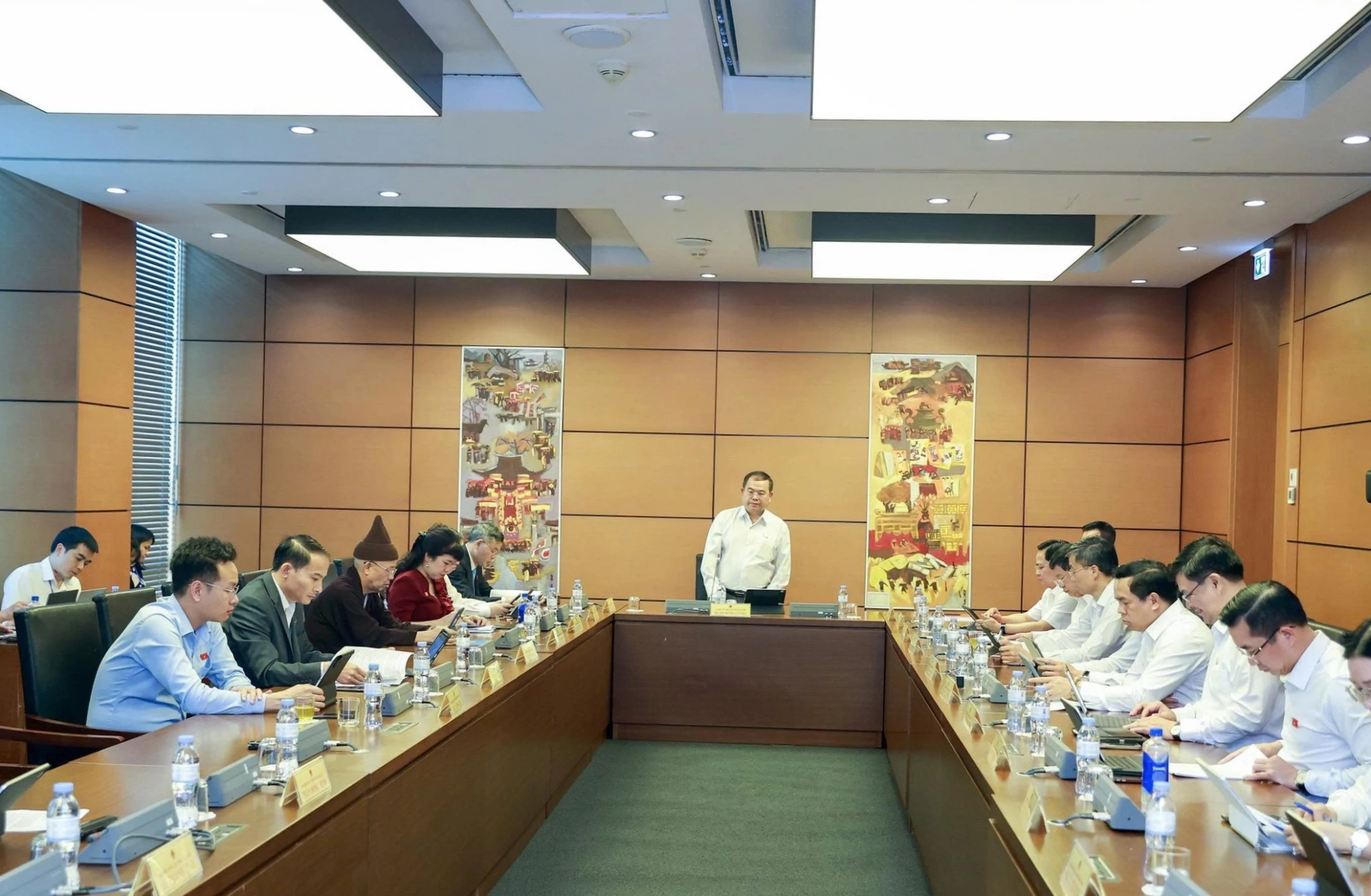 Đổi mới tư duy chính sách, tạo động lực để doanh nghiệp nhỏ và vừa lớn mạnh Đổi mới tư duy chính sách, tạo động lực để doanh nghiệp nhỏ và vừa lớn mạnh