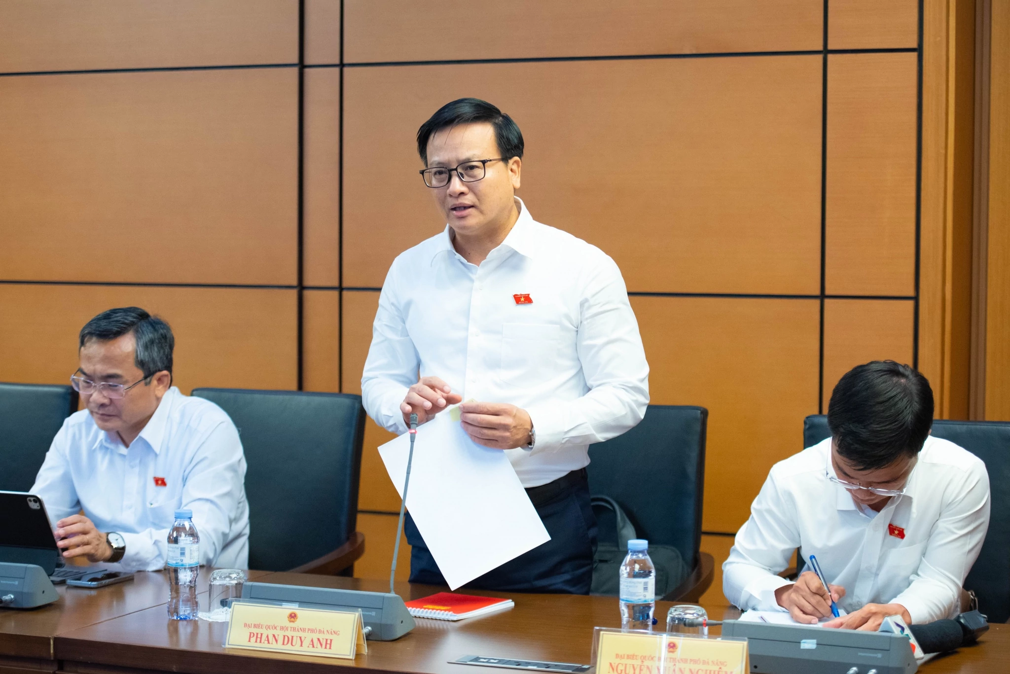 Đổi mới tư duy chính sách, tạo động lực để doanh nghiệp nhỏ và vừa lớn mạnh Đổi mới tư duy chính sách, tạo động lực để doanh nghiệp nhỏ và vừa lớn mạnh