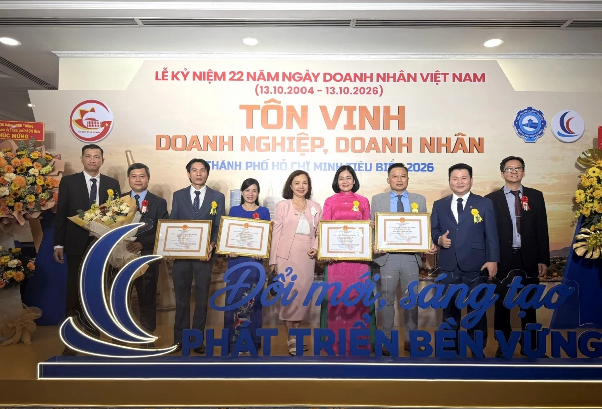 Doanh nhân Trần Ca: Lấy chữ “Tín” làm nền tảng và luôn đồng hành cùng doanh nghiệp phát triển Doanh nhân Trần Ca: Lấy chữ “Tín” làm nền tảng và luôn đồng hành cùng doanh nghiệp phát triển