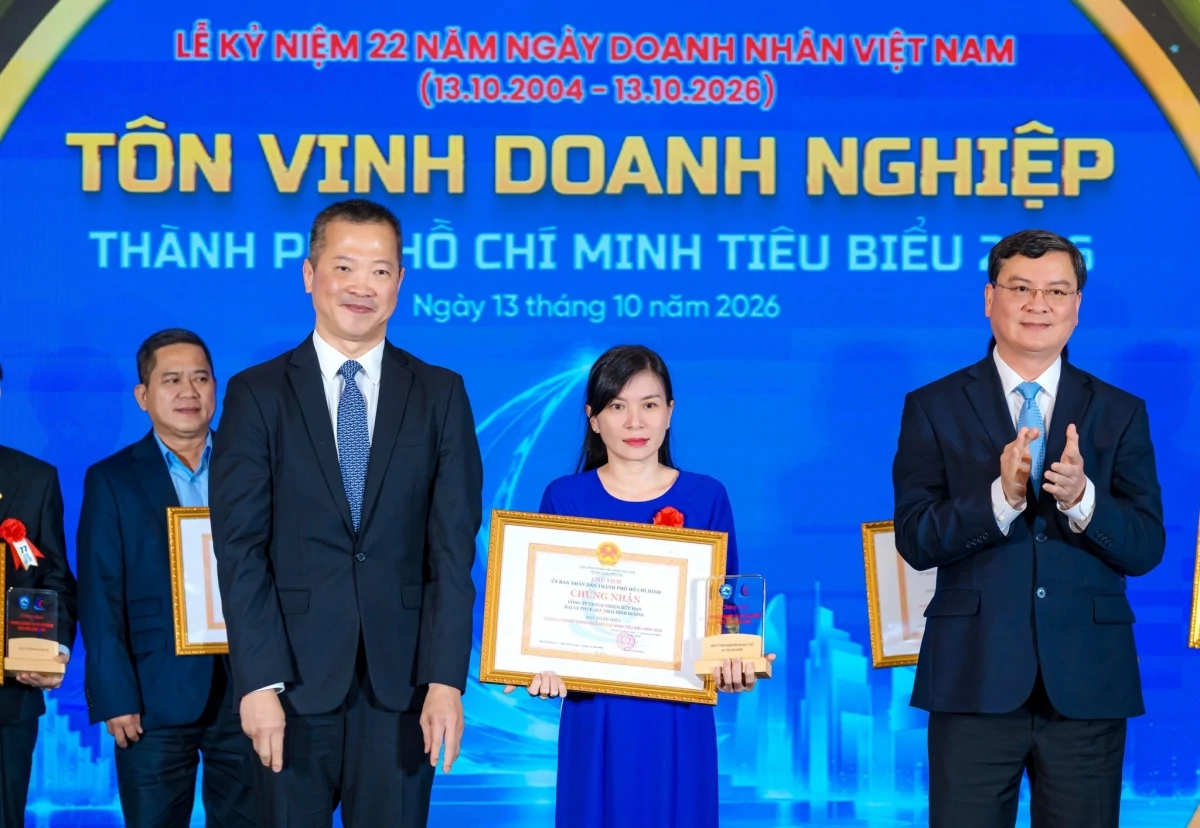 Doanh nhân Trần Ca: Lấy chữ “Tín” làm nền tảng và luôn đồng hành cùng doanh nghiệp phát triển Doanh nhân Trần Ca: Lấy chữ “Tín” làm nền tảng và luôn đồng hành cùng doanh nghiệp phát triển