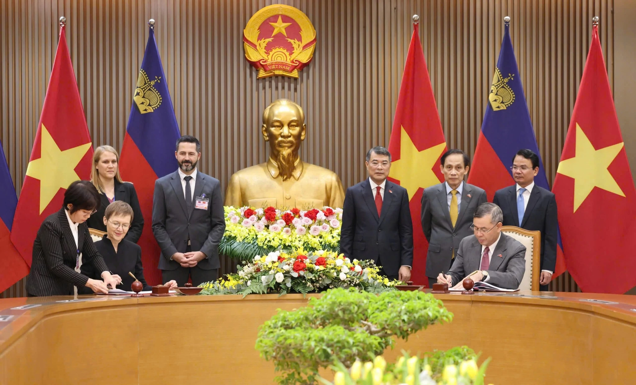 Việt Nam và Công quốc Liechtenstein ký Hiệp định tránh đánh thuế hai lần, mở rộng cơ hội hợp tác đầu tư