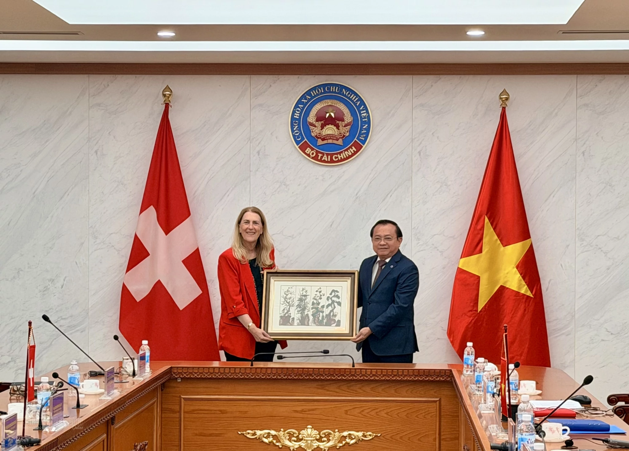 Thụy Sĩ muốn vào nhóm 10 nhà đầu tư lớn nhất tại Việt Nam Thụy Sĩ muốn vào nhóm 10 nhà đầu tư lớn nhất tại Việt Nam