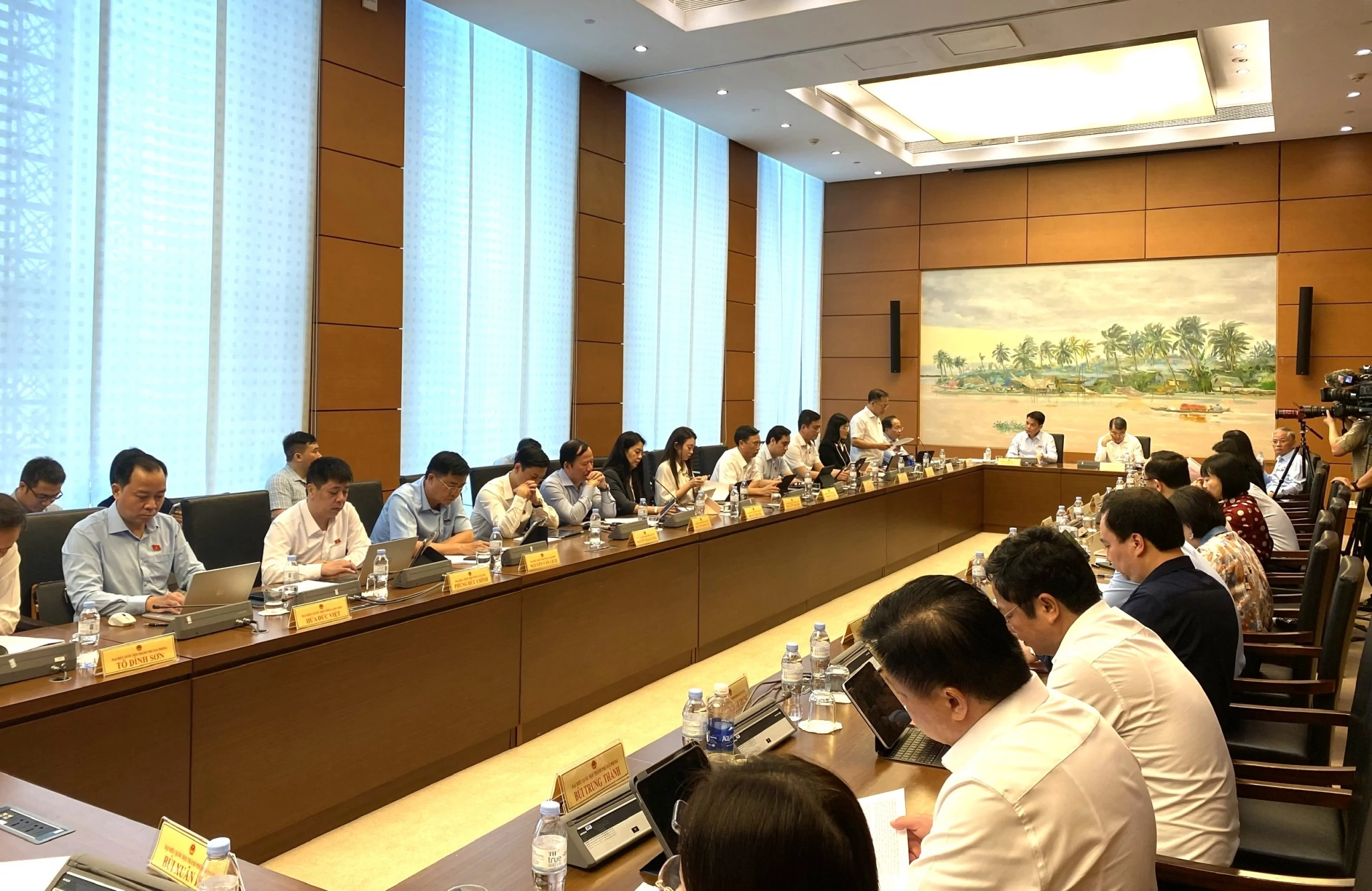 Kiểm soát 2 nguy cơ thổi giá đầu cơ và thông đồng dìm giá trong đấu giá tài sản