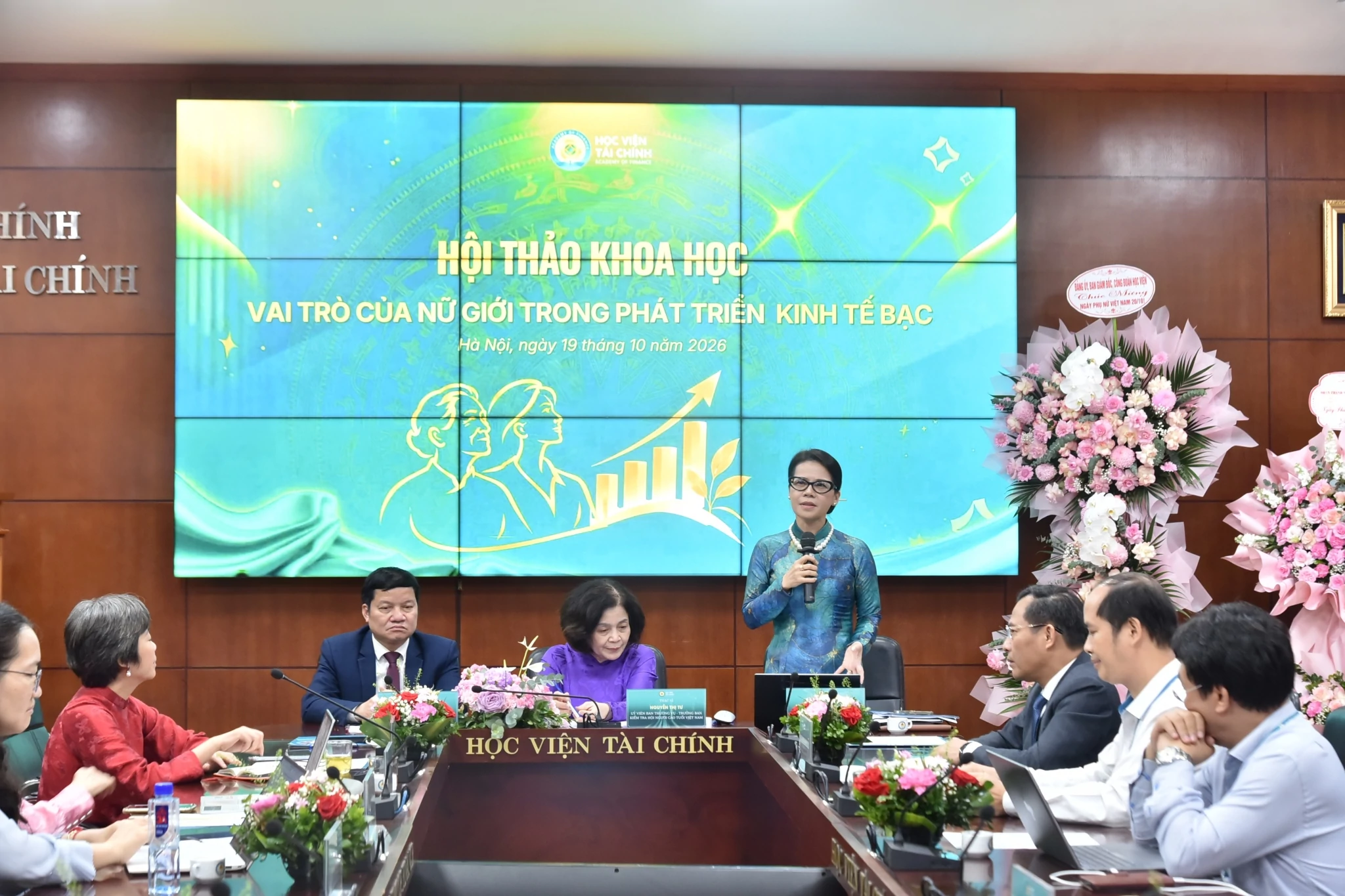 Phát huy vai trò nữ giới, khơi mở động lực phát triển kinh tế bạc tại Việt Nam Phát huy vai trò nữ giới, khơi mở động lực phát triển kinh tế bạc tại Việt Nam