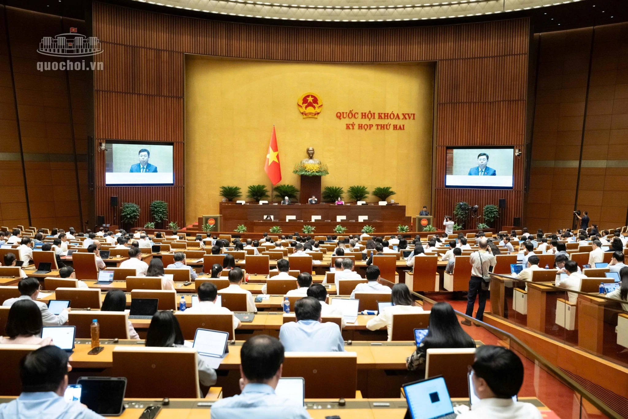 Đề xuất mở rộng diện đóng bảo hiểm xã hội bắt buộc, cho phép tự tham gia bảo hiểm hưu trí bổ sung