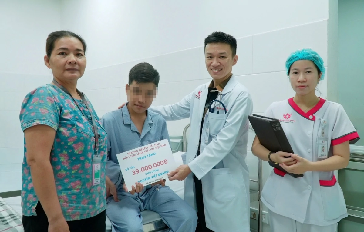 Nhờ tầm soát miễn phí, mở cơ hội điều trị bệnh tim bẩm sinh cho nam sinh lớp 7
